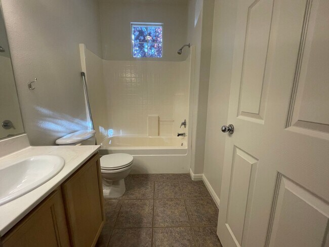 Building Photo - Nice single story, 3 bedroom, 2 bath plus 2 car garage home