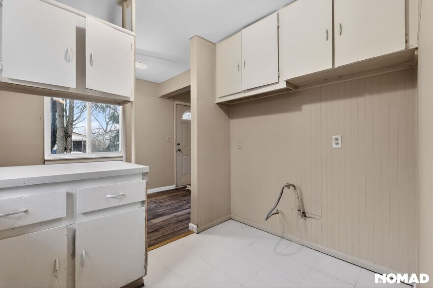 Building Photo - 529 Emerson Ave