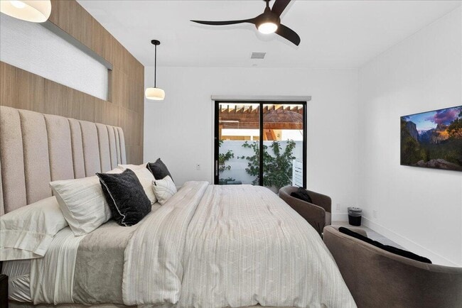 Building Photo - 51120 Avenida Navarro