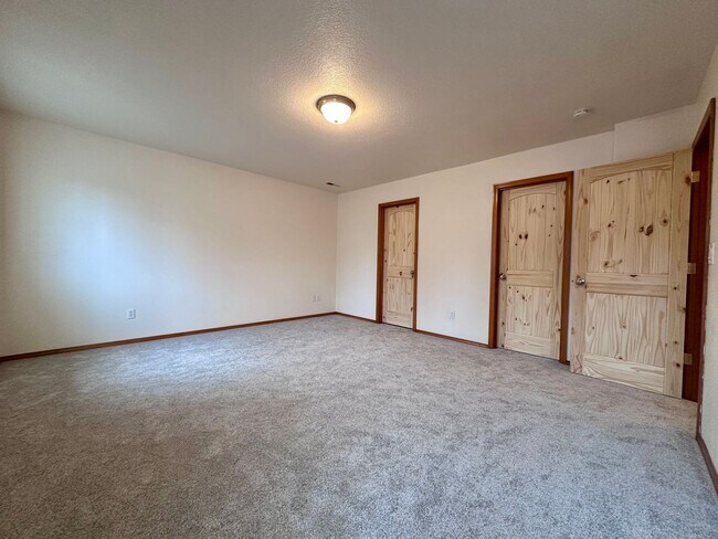 Building Photo - Beautiful Move-In Ready Single-Family Home on a Corner Lot in Gresham!