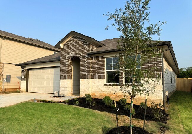Building Photo - 4 BR + OFFICE/ 3 BA in Seguin - 2042 SF on GREENBELT - Arroyo Ranch!