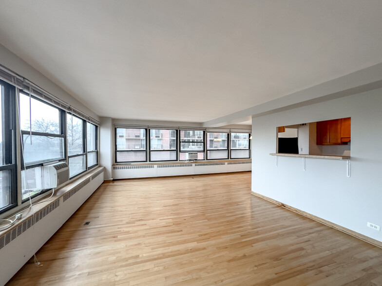 Building Photo - 4180 N Marine Dr