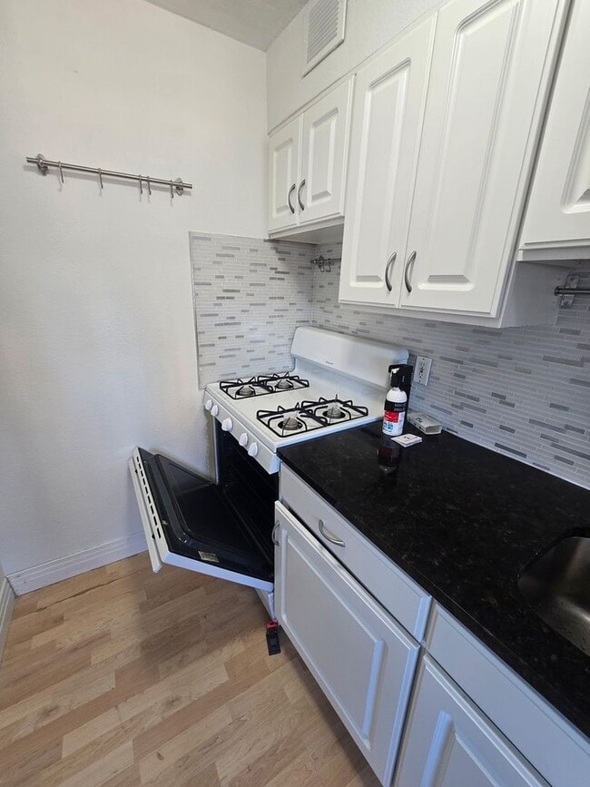 Building Photo - 1196 N Grant St