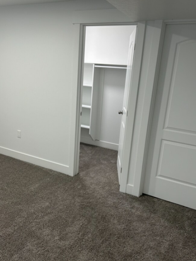 Building Photo - ? Brand-New End-Unit Townhome with Finished Basement & Mountain Views ?