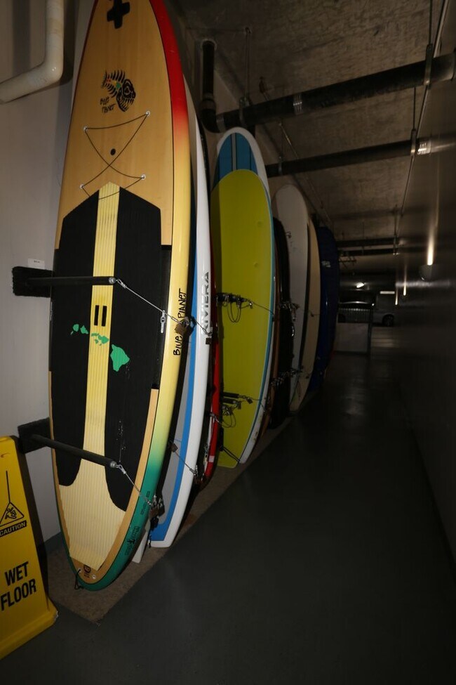 Building Photo - Hawaiki Tower - 2 bedroom, 2 bath with 2 c...