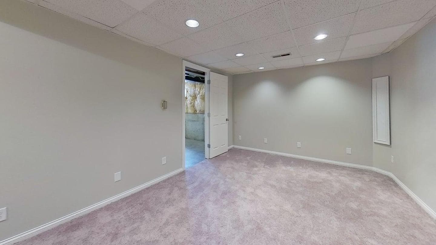 Building Photo - 3712 Oil Creek Dr