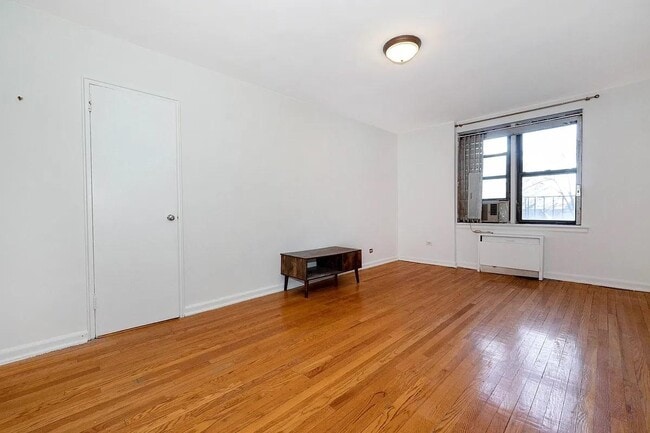 Building Photo - 445 W 240th St