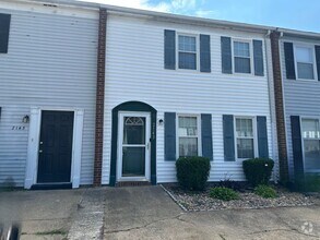 Building Photo - 3-Bedroom Townhome Near Little Creek Naval...