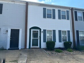 Building Photo - 3-Bedroom Townhome Near Little Creek Naval...