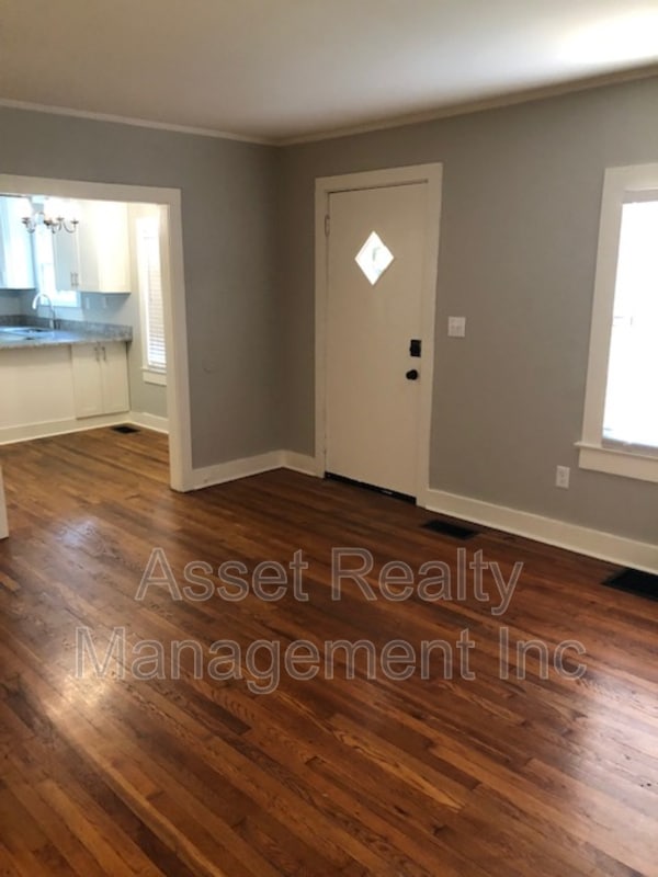 Building Photo - 3730 Speedway Cir
