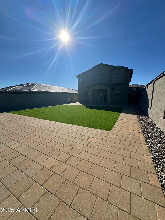 Building Photo - 13330 W Eagle Feather Rd