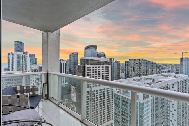 Building Photo - 631 Brickell Ave