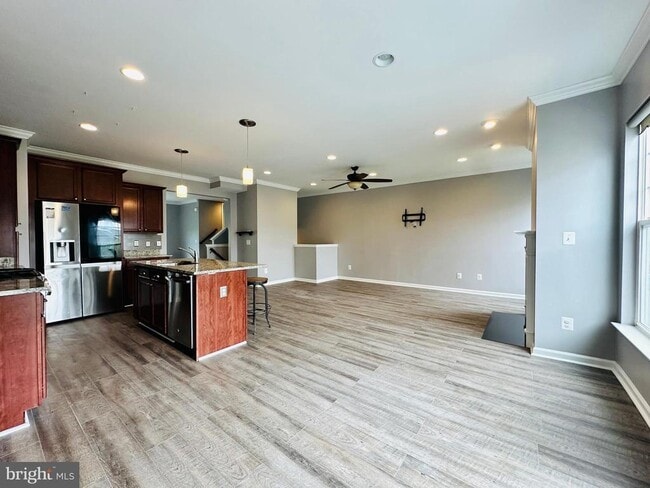Building Photo - 106 Notions Ct