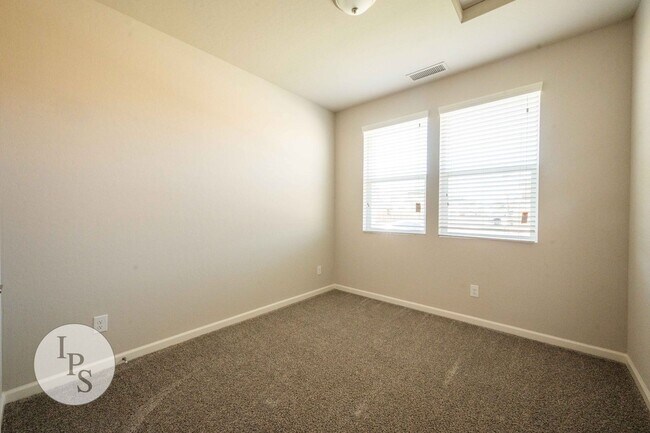 Building Photo - Brand New Clovis Home, 4BR/3BA, With Solar...