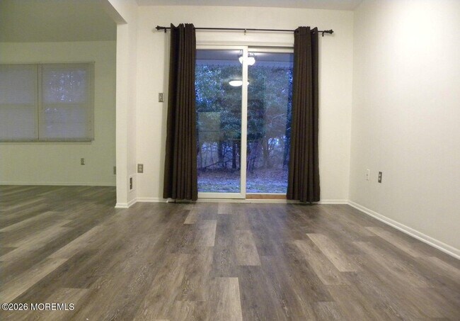 Building Photo - 10 Whitecap Way