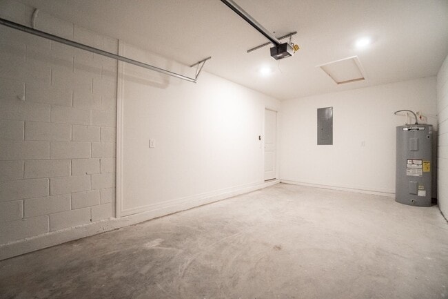 Building Photo - MOVE IN SPECIAL- Beautiful 3/2 Energy Effi...