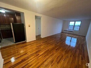 Building Photo - 1 bedroom in BRONX NY 10456