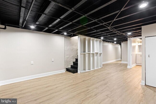 Building Photo - 35 N State Rd