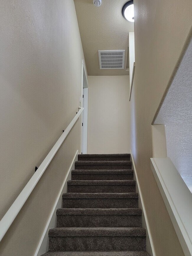 Building Photo - COLTON3607-3617