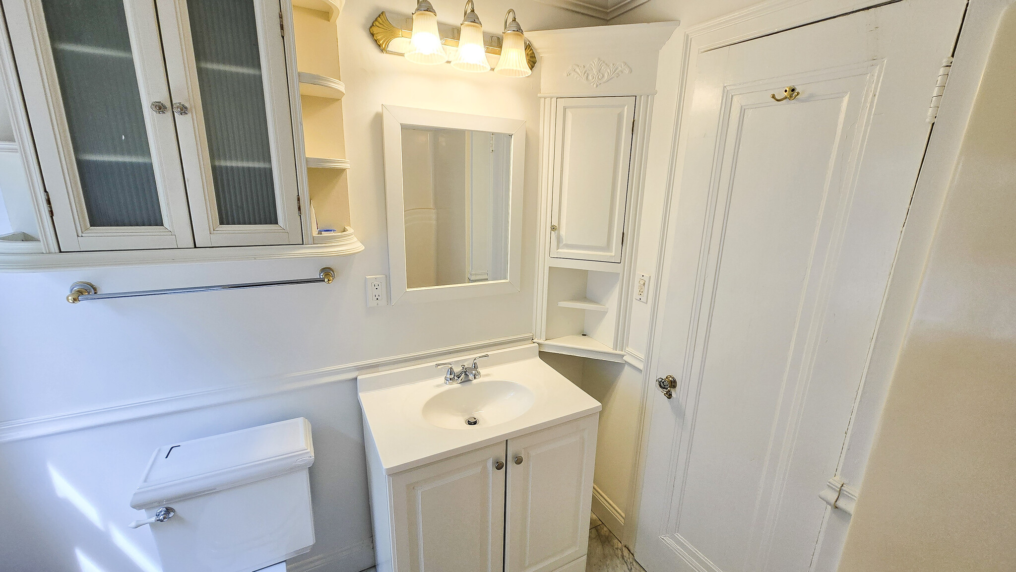 Bathroom 1 Vanity - 15 Yates Ave