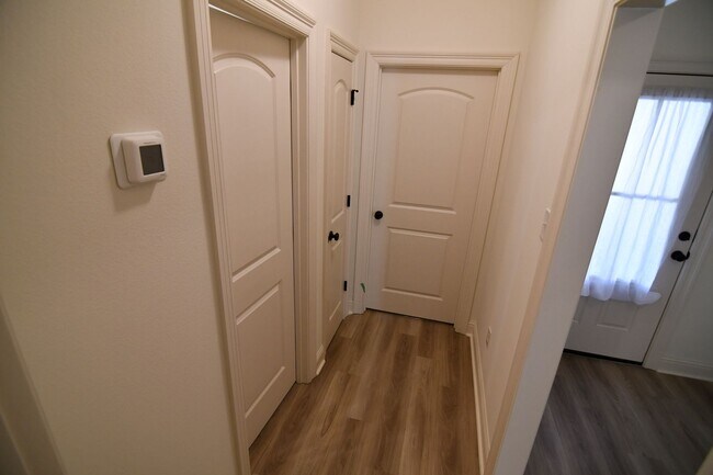 Building Photo - Trendy, 3 bedroom, 2 bath home in coveted Kenilworth Crossing Community near LSU