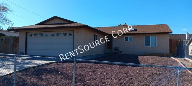 Primary Photo - 3 Bedroom Home for Rent in Barstow