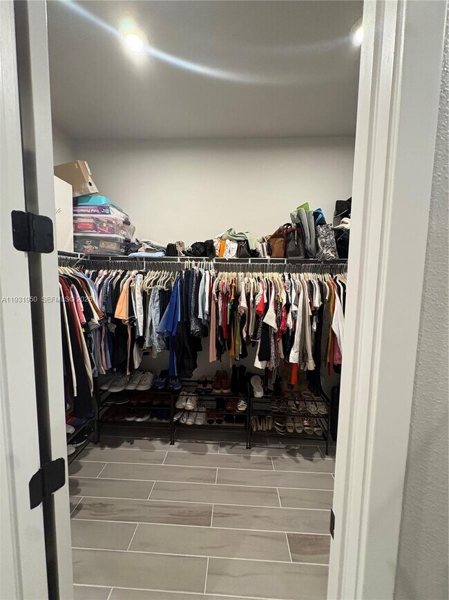 Building Photo - 5020-5124 124th Ave E