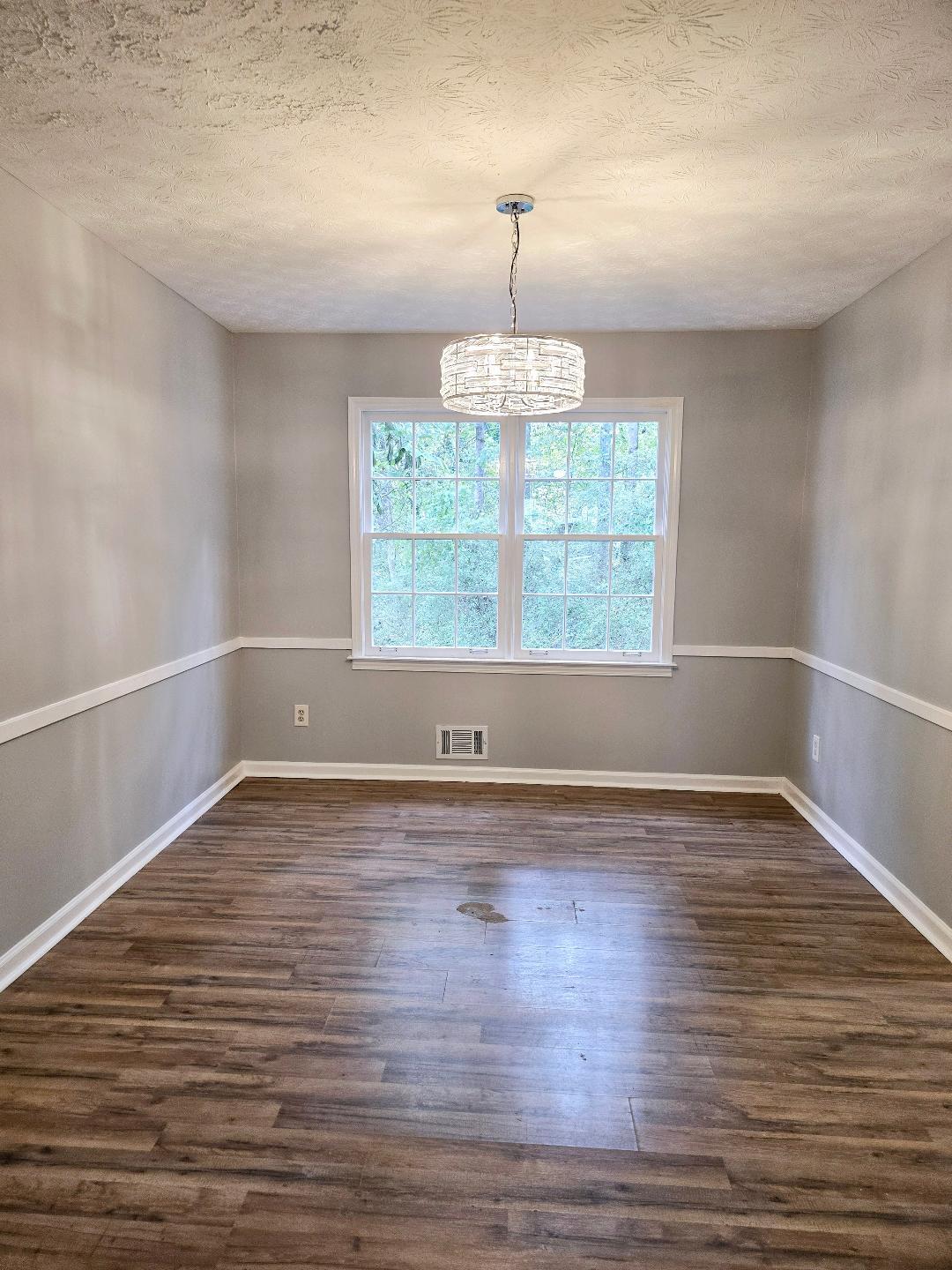 Building Photo - 5696 Wylake Dr