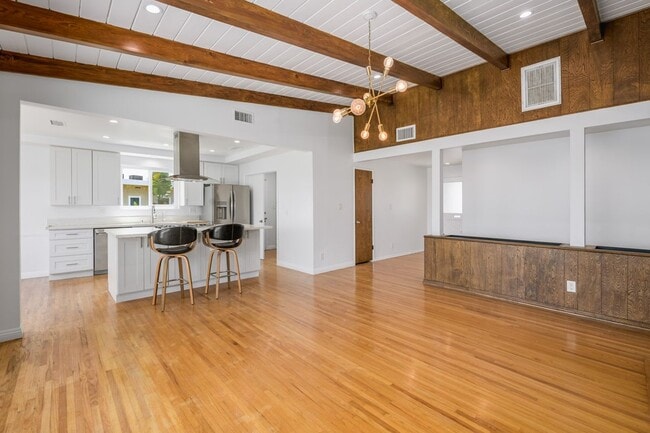Building Photo - 4413 Don Felipe Dr