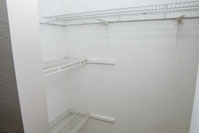 Building Photo - 1483 Elderton Dr