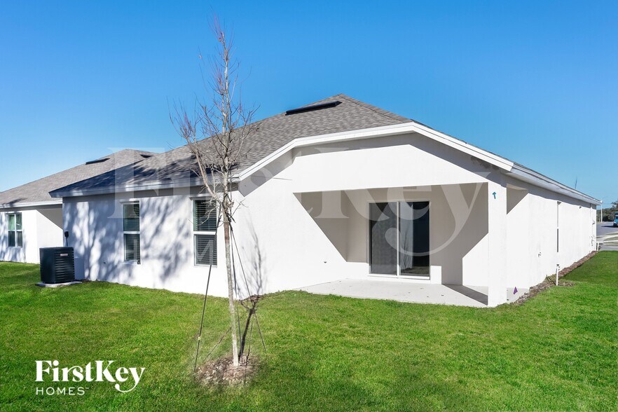 Building Photo - 445 Earhart Dr