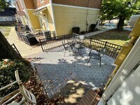 Building Photo - End Unit Townhome in Elizabeth/Plaza Midwood Area!