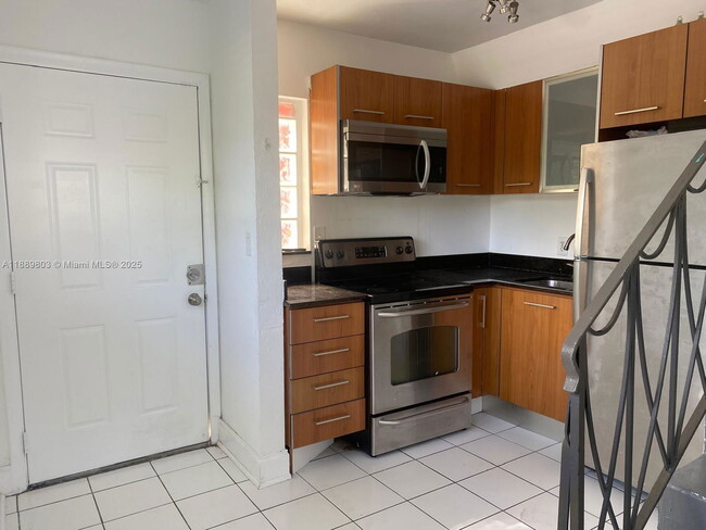 Building Photo - 421 NE 68th St