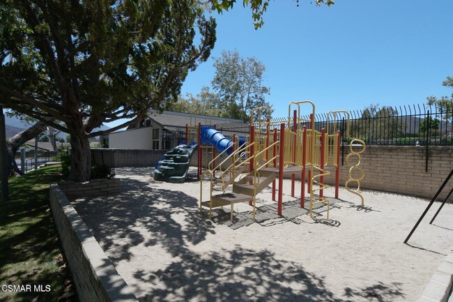 Building Photo - 89 Los Vientos Dr