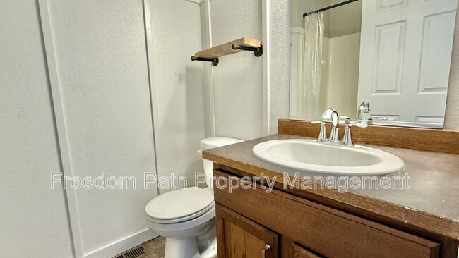 Building Photo - 3783 Pandion Dr