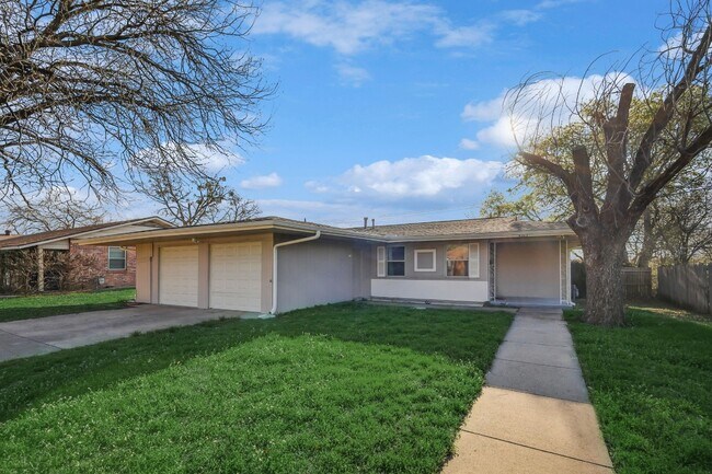 Building Photo - 4313 Bonnie Dr