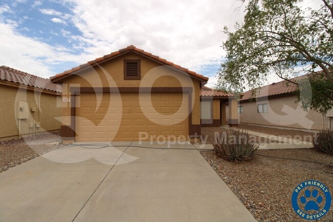 Primary Photo - 667 W Jardin Dr