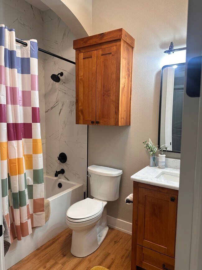 Building Photo - LAKE FRONT PROPERTY!  4/3/2; FULLY  FURNISHED