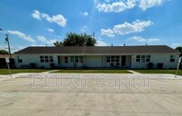 Building Photo - 6421 E Cottonwood Ln