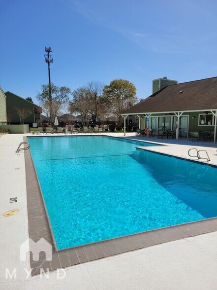 Building Photo - 14777 Wunderlich Dr