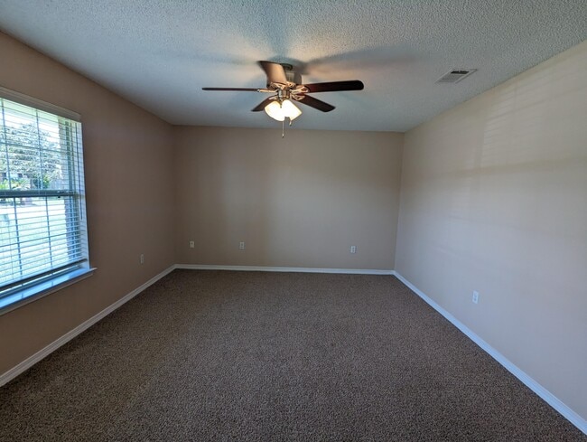 Building Photo - 9768 Parker Lake Cir