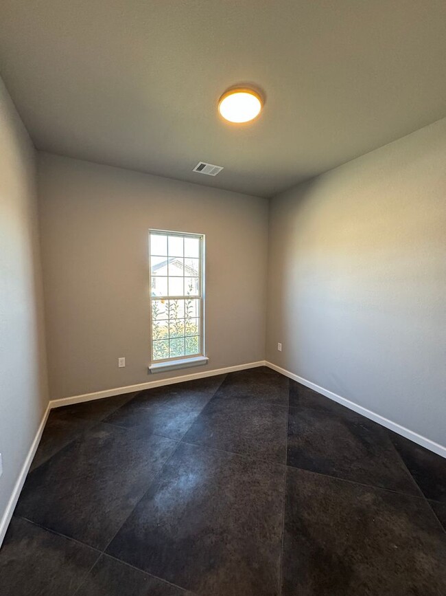 Building Photo - Brand New Construction 4/2/2 Beacon Pointe...