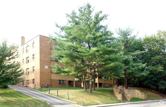 Building Photo - Pelletrea Apartments