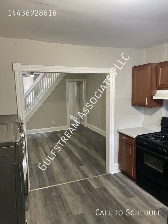 Building Photo - 2102 W Fayette St