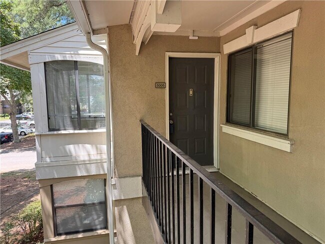 Building Photo - 5005 Wingate Way