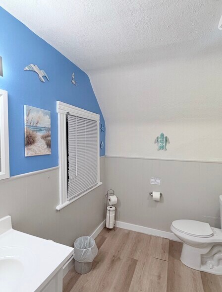 Building Photo - 422 Seward St