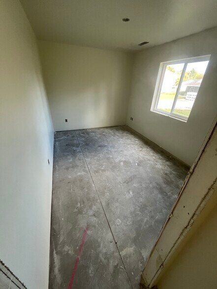 Building Photo - 1800 Sheldon Ave