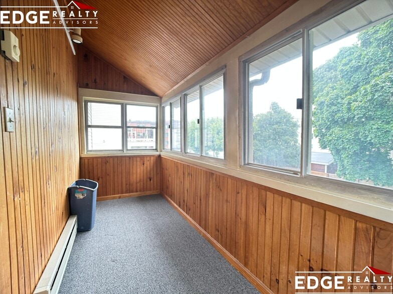 Building Photo - 92 Litchfield St