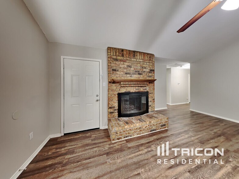 Building Photo - 3521 Kirby Creek Dr
