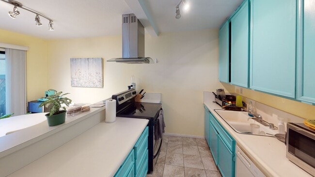 Building Photo - 3 bed, 2.5 Bath Townhome Near Cal Poly!